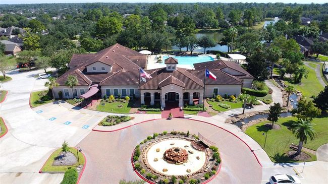 as you enter Bellavita at Green Tee, you are welcome by the neighborhood amenities, including a well-appointed clubhouse for neighborhood events as well as a fitness center and more. | Image 30