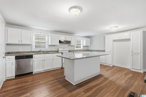 3813 Main St, Adamsville, AL, 35005-2219 | Card Image