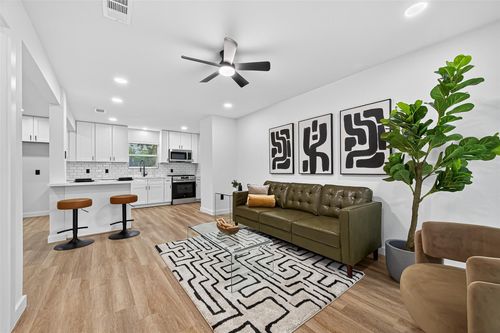7131 Mobud Dr, Houston, TX, 77074-3411 | Card Image