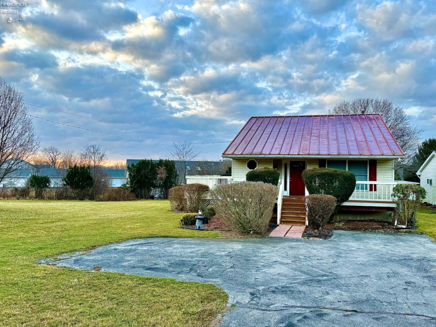 Bayshore Rd, Lakeside Marblehead, OH 43440