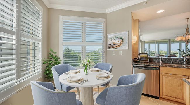 Staged breakfast nook | Image 5