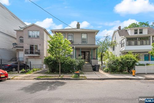126 Norwood St, Newark, NJ, 07106-1912 | Card Image