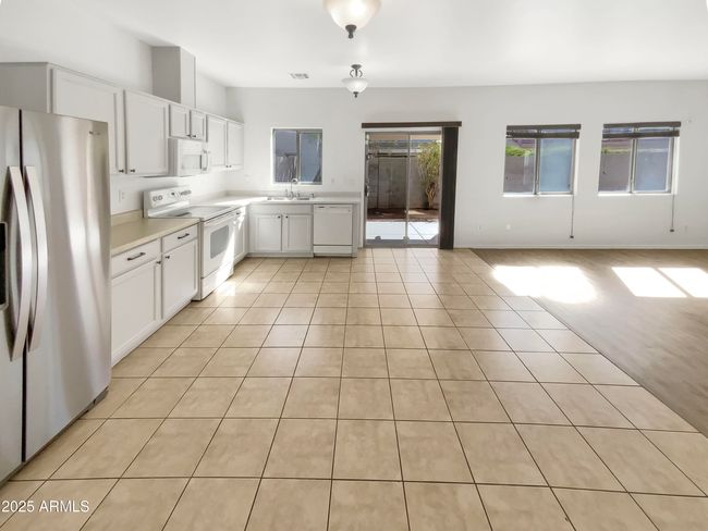 7009 W Lincoln St, Townhouse with 4 bedrooms, 3 bathrooms and null parking in Peoria AZ | Image 13