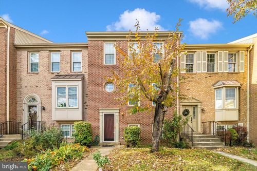 5405 Middlebourne Ln, CENTREVILLE, VA, 20120-2073 | Card Image