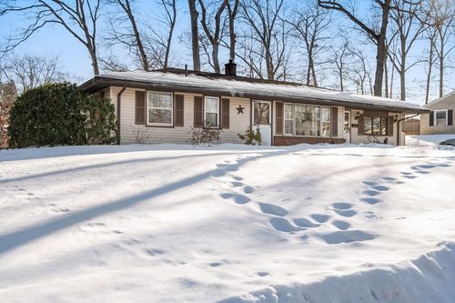 101 Regent Rd, Brockton, MA, 02302-2610 | Card Image