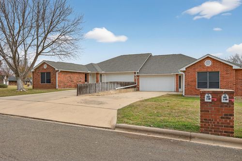 253 Braeburn Cir, Meadowlakes, TX, 78654-6618 | Card Image