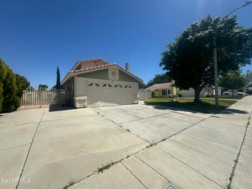 37806 Sulphur Springs Road, Palmdale, CA, 93552 | Card Image