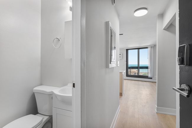 APT-28D - 6166 Sheridan Rd, Condo with 1 bedrooms, 2 bathrooms and 4 parking in Chicago IL | Image 11