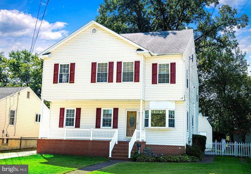 105 1st Ave W, GLEN BURNIE, MD, 21061-2066 | Card Image
