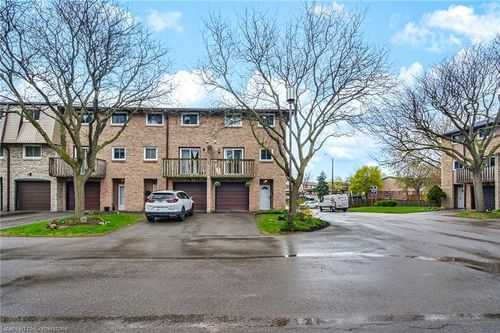 33-985 Limeridge Rd E, Hamilton, ON, L8W1X9 | Card Image