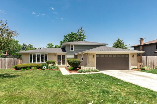 2422 Chippewa Ct, Lisle, IL, 60532-1071 | Card Image