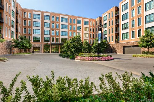 1029-100 Garvies Point Rd, Glen Cove, NY, 11542-5007 | Card Image