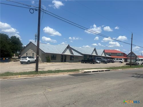 809 M L King Jr Dr, Copperas Cove, TX, 76522-2505 | Card Image