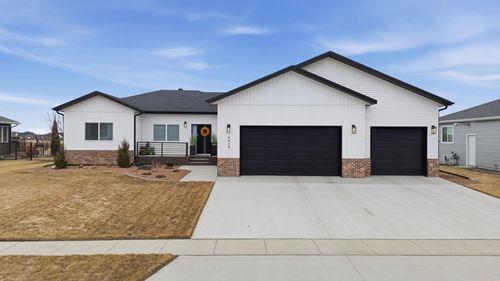 4810 Lilac Drive, West Fargo, ND, 58078 | Card Image