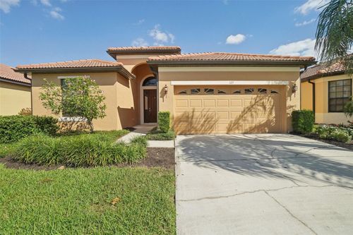 127 Silver Falls Dr, APOLLO BEACH, FL, 33572-3120 | Card Image