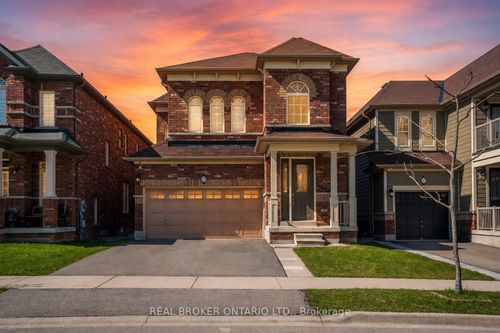 27 Fingland Cres, Waterdown, ON, L8B0S8 | Card Image