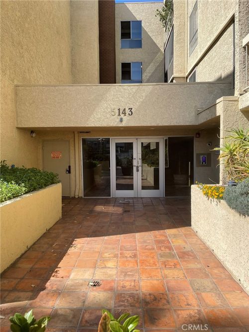 apt-308-5143 Bakman Ave, North Hollywood, CA, 91601-4913 | Card Image