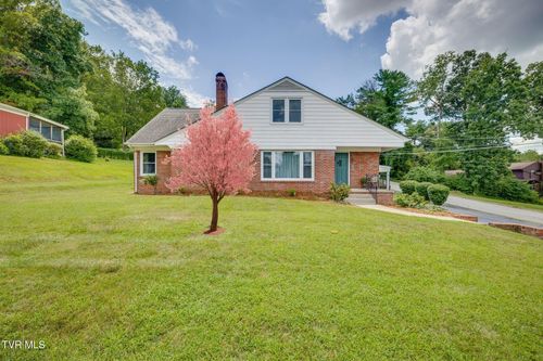 215 Cherry Ln, Bristol, VA, 24201-2754 | Card Image