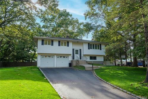 30 Clematis St, Port Jefferson Station, NY, 11776-1802 | Card Image