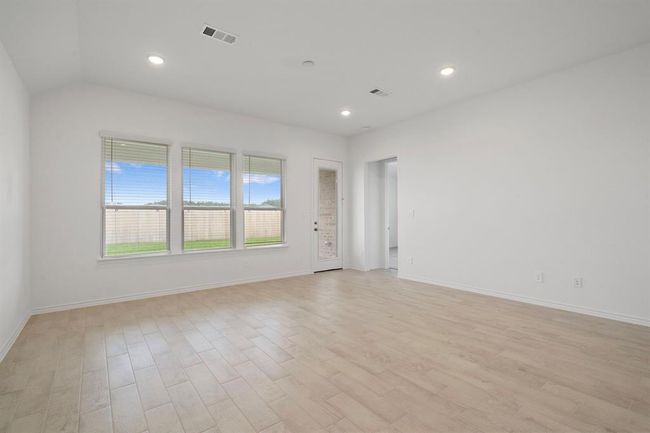 515 Ruby Bend Ln, House other with 3 bedrooms, 2 bathrooms and 2 parking in Montgomery TX | Image 9