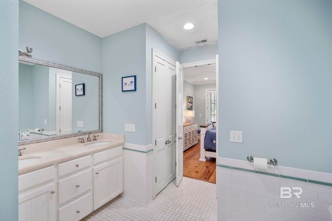 Bathroom | Image 60