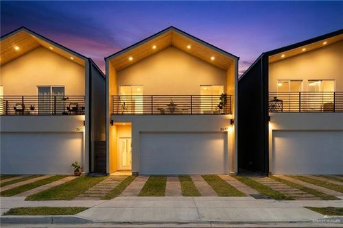 2637 Warbler Ave, McAllen, TX, 78504-7032 | Card Image