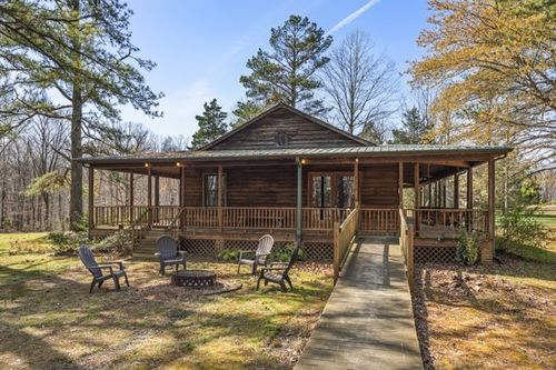 3778 Highway 100 W, Centerville, TN, 37033-4290 | Card Image