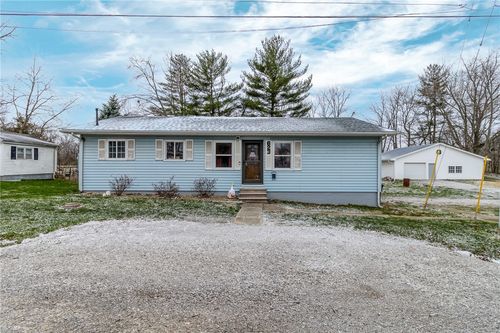 623 N Ash St, Saint Elmo, IL, 62458-1023 | Card Image