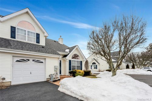 1-1 Joyces Way, Bay Shore, NY, 11706-8953 | Card Image
