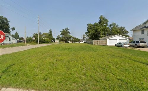 702 Swayze St, Marshalltown, IA, 50158-2041 | Card Image