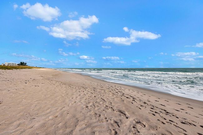 APT-804 - 5059 N Highway A1a, Condo with 2 bedrooms, 2 bathrooms and null parking in Hutchinson Island FL | Image 37
