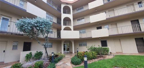 106-6361 N Falls Circle Dr, Lauderhill, FL, 33319-6868 | Card Image