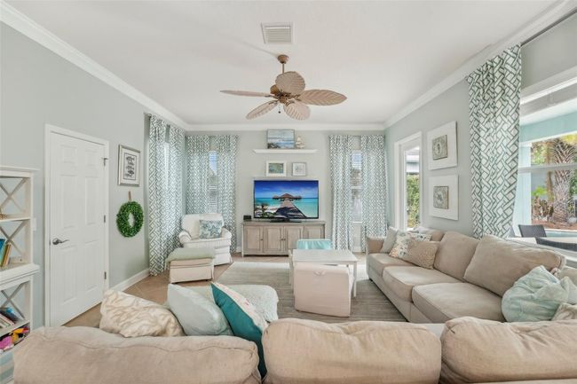 OPEN AND BRIGHT FAMILY ROOM | Image 7