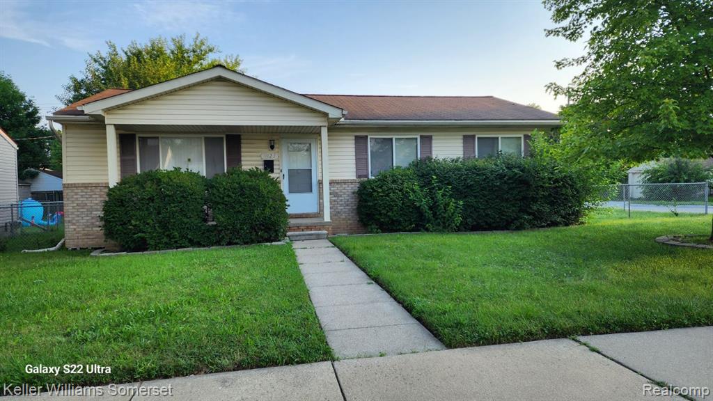 Chalmers Ave, Warren, MI 48089