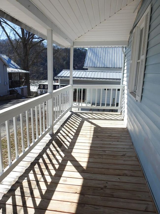 106 S Boss Row, House other with 3 bedrooms, 2 bathrooms and null parking in Fries VA | Image 24