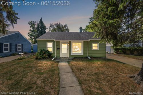 608 E Windemere Ave, Royal Oak, MI, 48073-5603 | Card Image