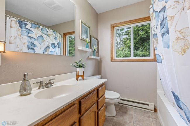 Full Bath | Image 20
