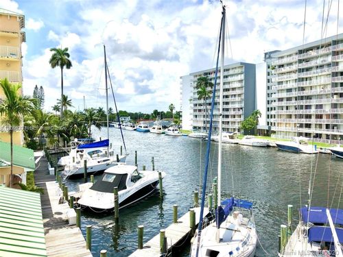 316-2415 Nw 16th Street Rd, Miami, FL, 33125-1391 | Card Image