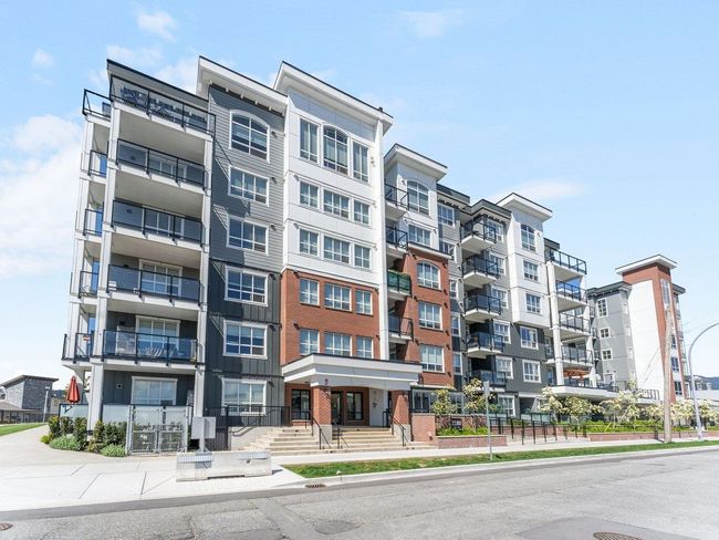 1315 - 2180 Kelly Avenue, Condo with 1 bedrooms, 1 bathrooms and 1 parking in Port Coquitlam BC | Image 1