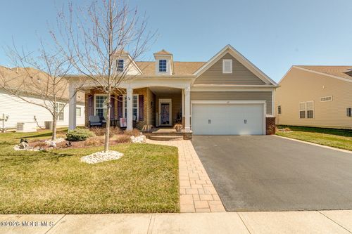 29 W Da Vinci Way, Farmingdale, NJ, 07727-4341 | Card Image