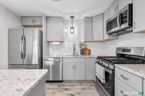 unit-1a-137 Florence Rd, Branford, CT, 06405-4220 | Card Image