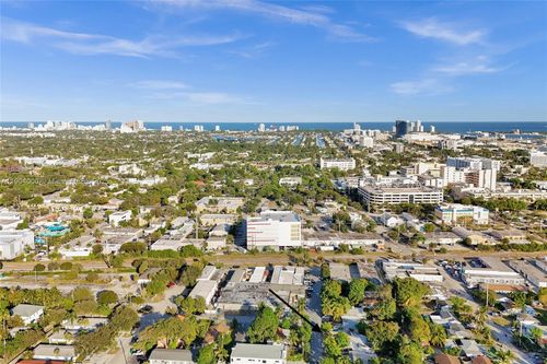 218 Sw 14th Ct, Fort Lauderdale, FL, 33315-1536 | Card Image