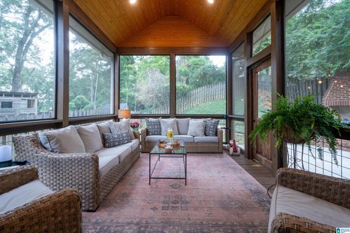 2760 16th Pl S, HOMEWOOD, AL, 35209-1710 | Card Image