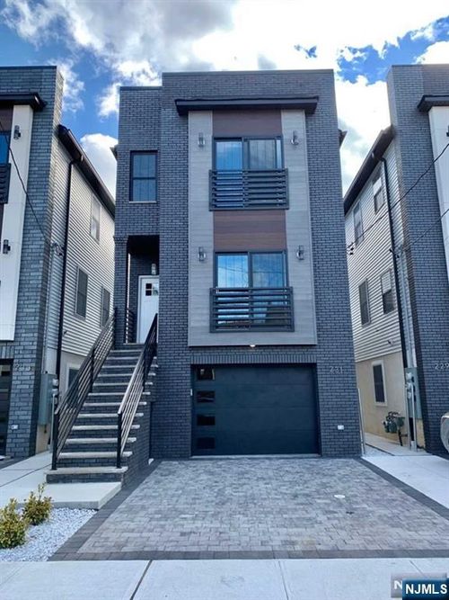 231 Cleveland Ave, Harrison, NJ, 07029-1307 | Card Image