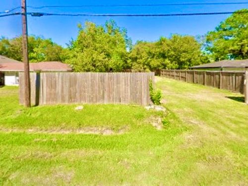 7987 Chateau St, Houston, TX, 77028-4511 | Card Image