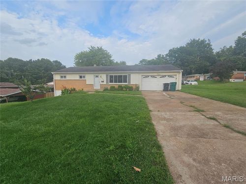 5500 Donbar Drive, St Louis, MO, 63121 | Card Image