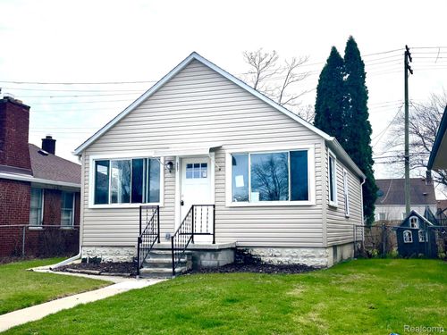 557 White Ave, Lincoln Park, MI, 48146-2825 | Card Image
