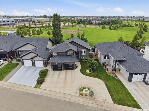335 Dawson Cres, Saskatoon, SK, S7R0K1 | Card Image