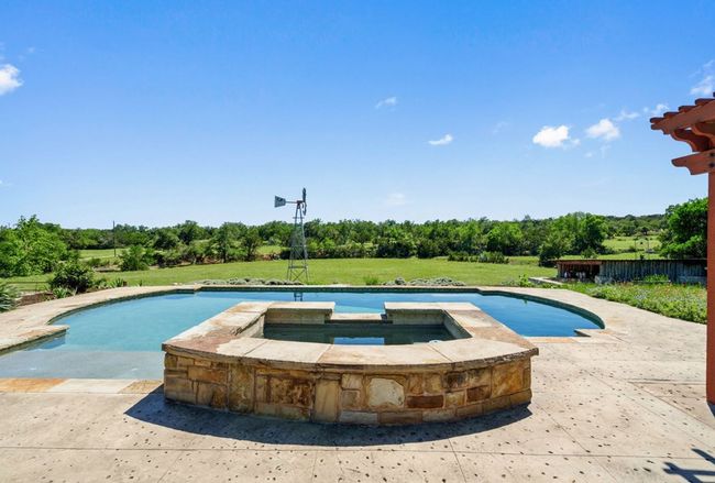 2401 W Fitzhugh Rd, House other with 3 bedrooms, 3 bathrooms and 3 parking in Dripping Springs TX | Image 25