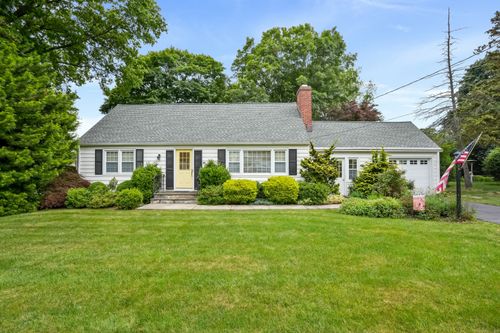 32 Sunrise Ave, Trumbull, CT, 06611-1943 | Card Image